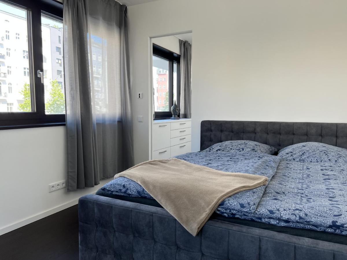 Luxury Waterfront Apartment Berlin Exterior photo